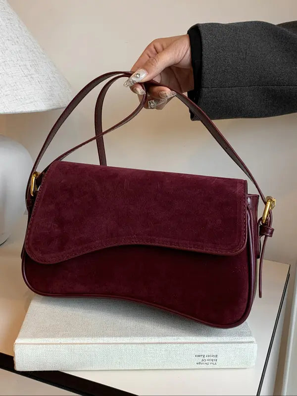 Deirdre – Fashionable Flip Cover All Season Shoulder Bag