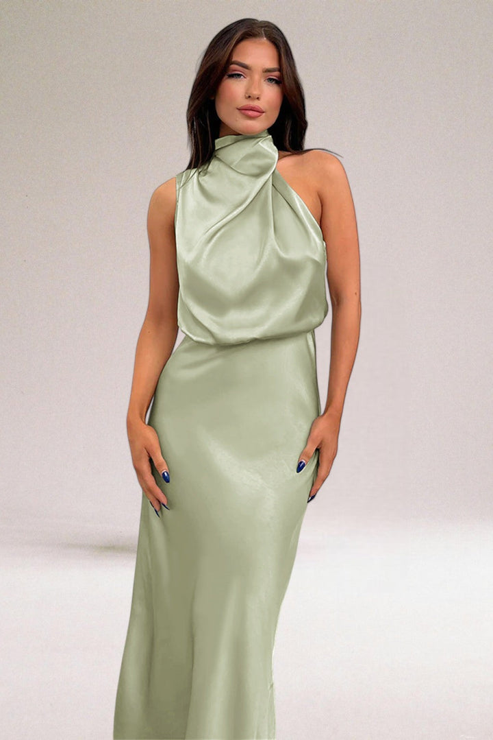 Lily – Elegant Pleated Dress