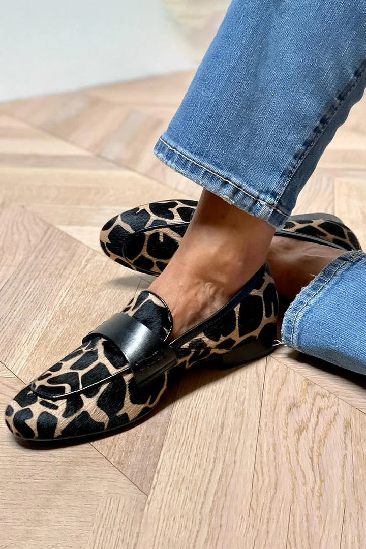 Fiona – Patterned Loafer with Elegant Detail