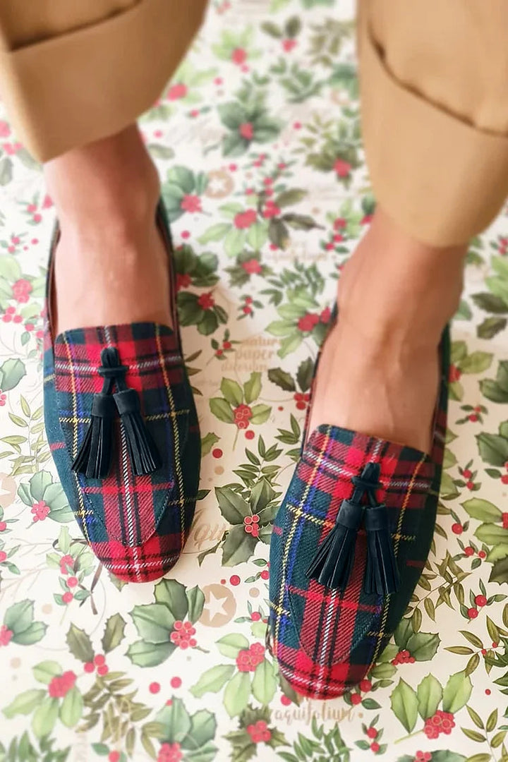 Cecily – Fringed Scottish Chic Loafer