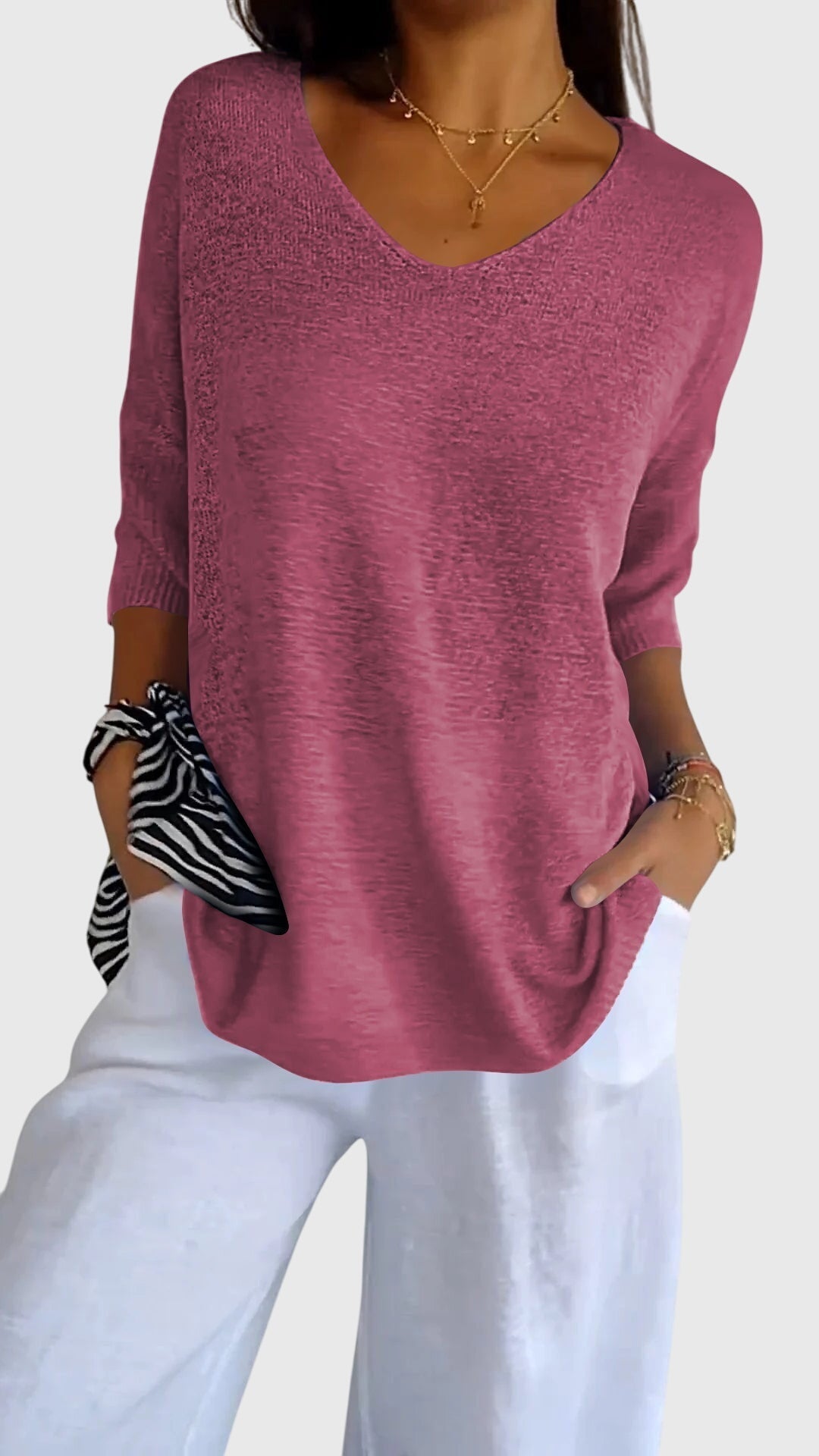 Cecilia – Elegant V-Neck Top