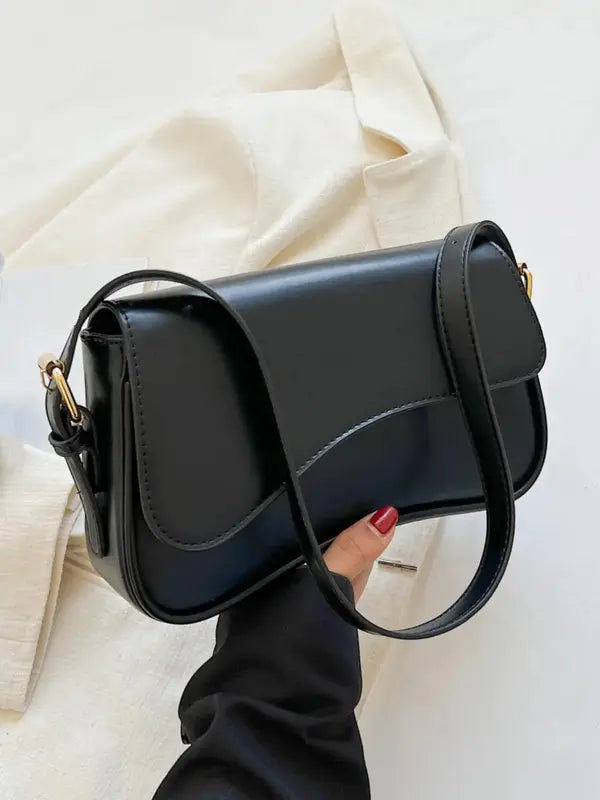 Deirdre – Fashionable Flip Cover All Season Shoulder Bag