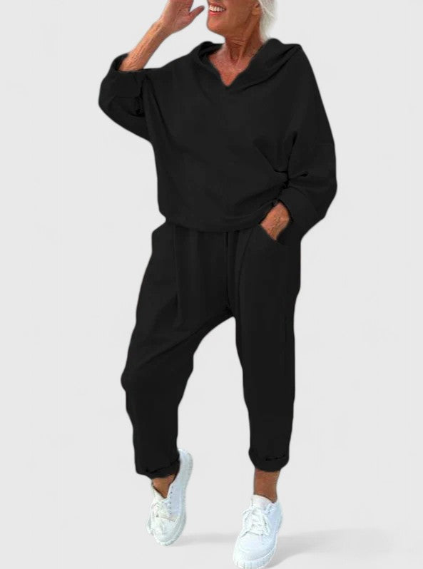 Trudy – Comfortable Hooded Sweatshirt Set