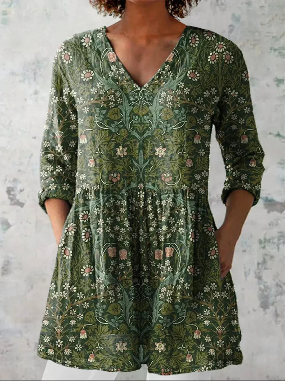 Iris – Vintage Floral V-Neck Relaxed Top