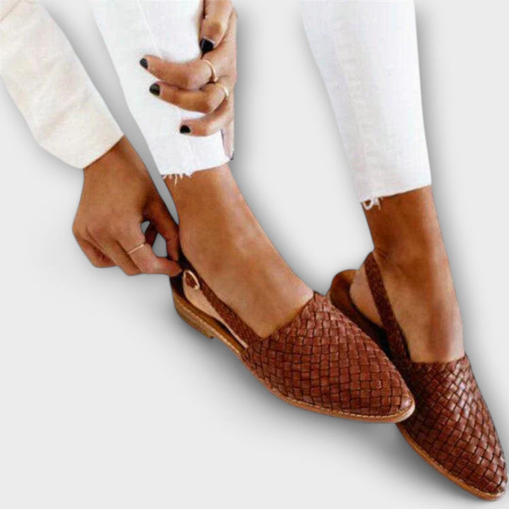 Nancy – Moccasins