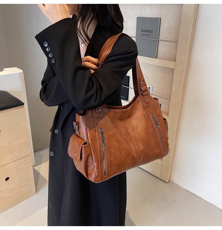 Betty – Classic Leather Handbag