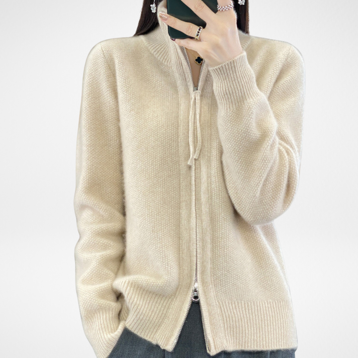 Sally – Minimalist Zip Sweater