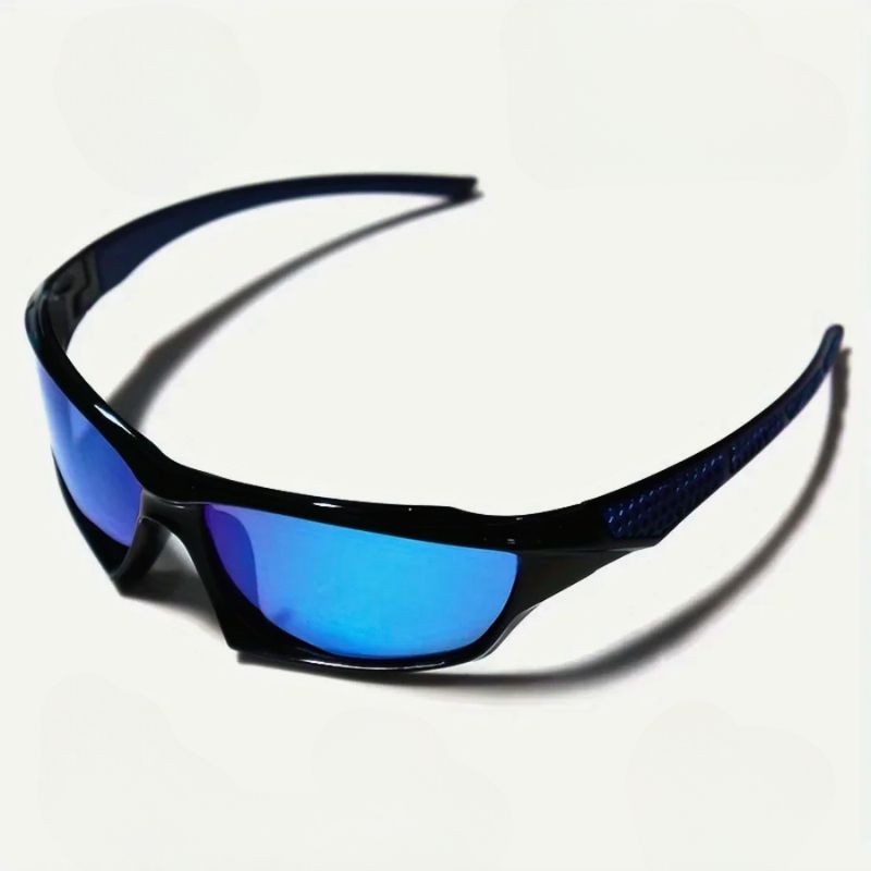 Cynthia – Sporty Sunglasses