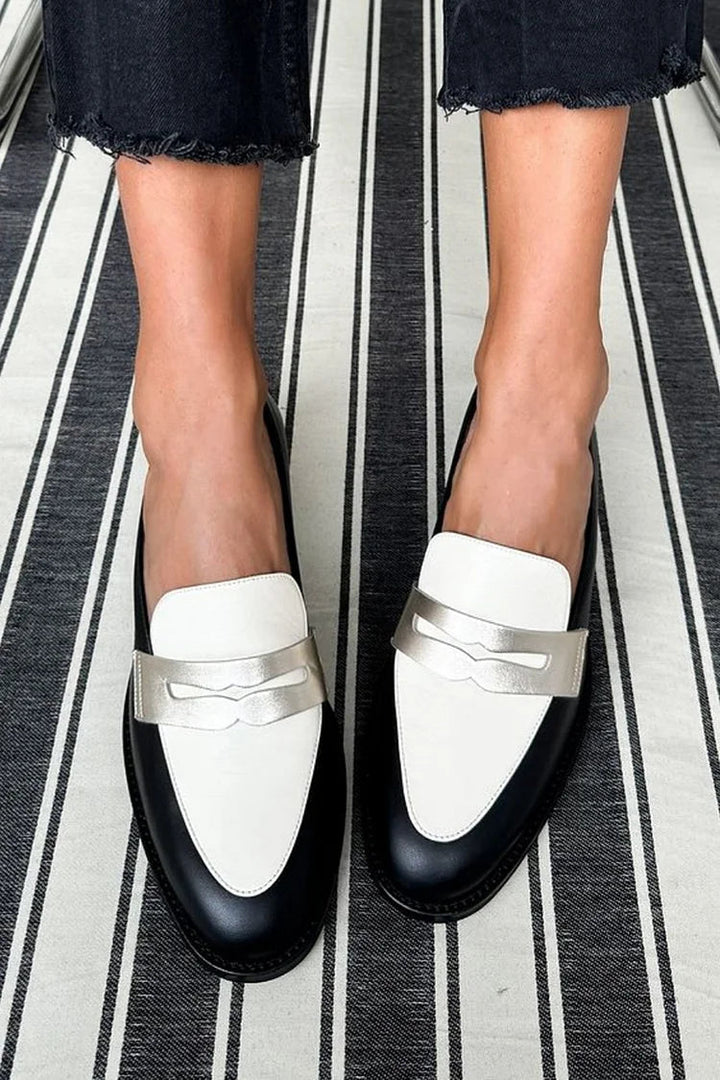 Thora – Classic Monochrome Loafers
