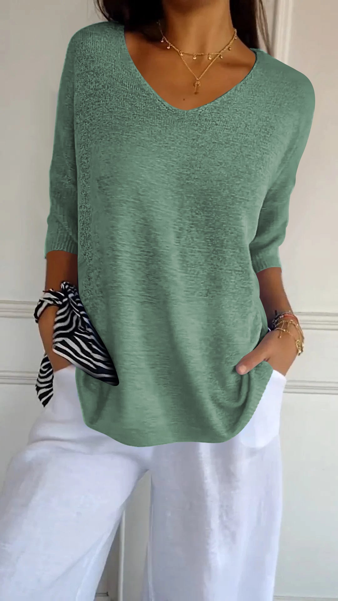 Lauren – Casual V-Neck Top