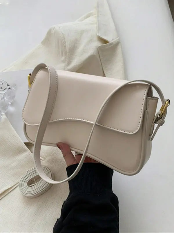 Deirdre – Fashionable Flip Cover All Season Shoulder Bag