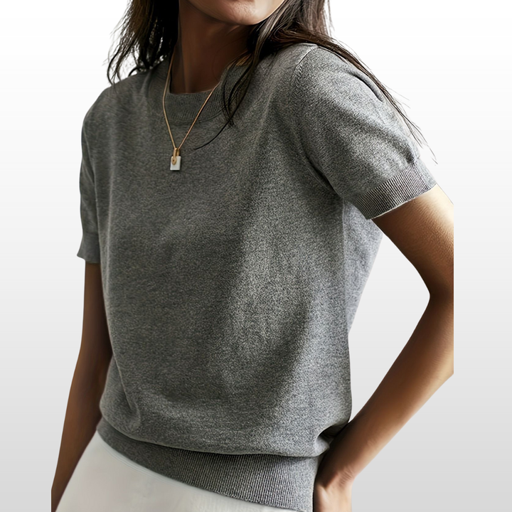 Lucy – Cotton Loose-Fitting Blouse