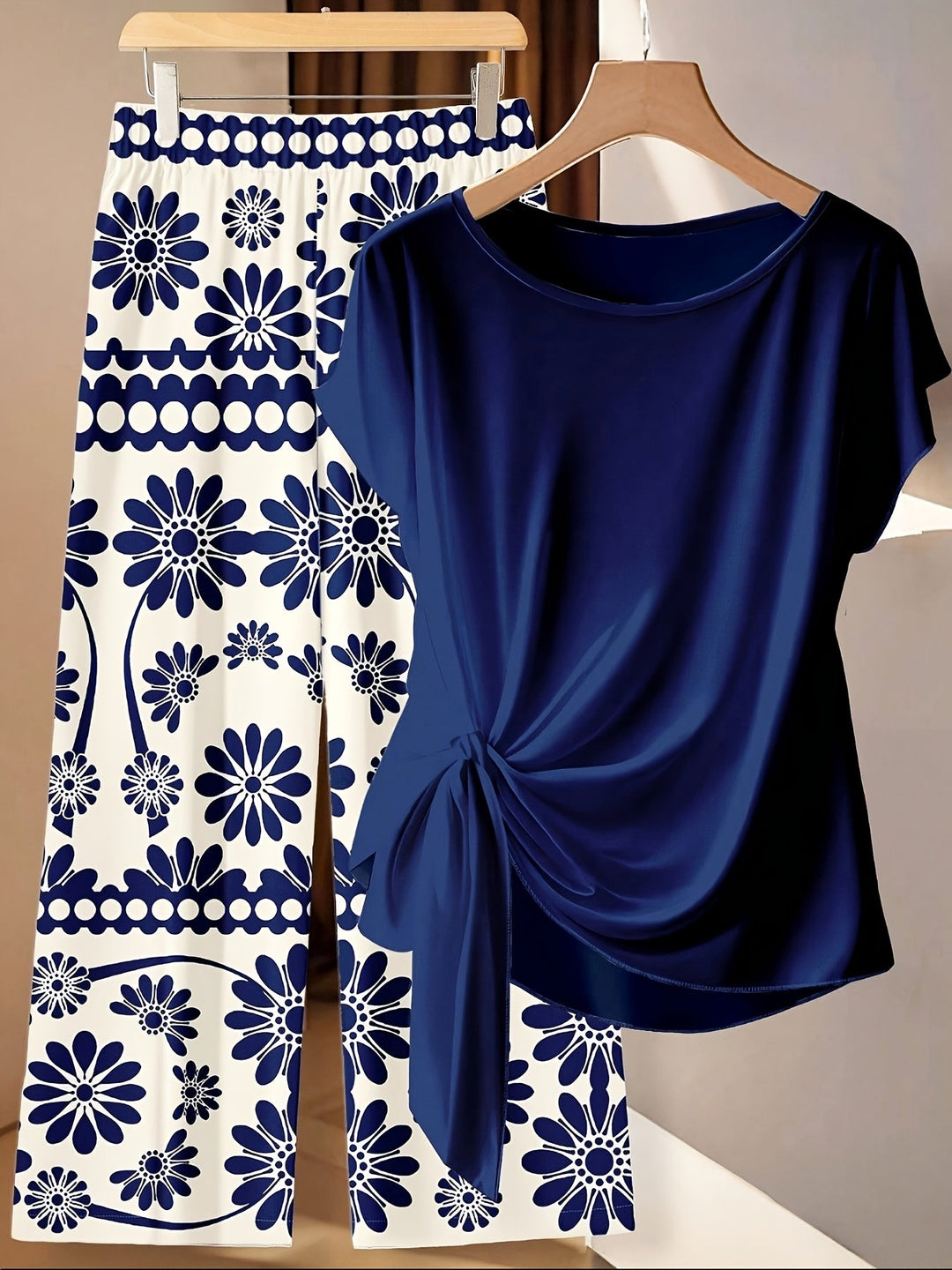 Amalia – Floral Print Top and Wide-Leg Pants Set