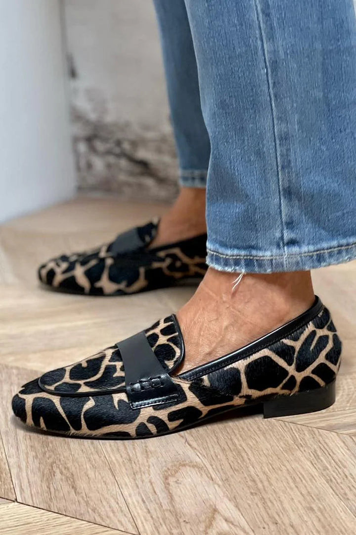 Fiona – Patterned Loafer with Elegant Detail