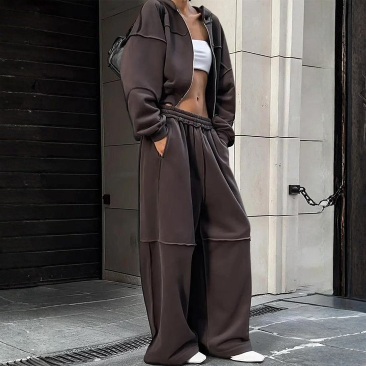 Betty – Relaxed Fit Crop Top and Pants Lounge Set