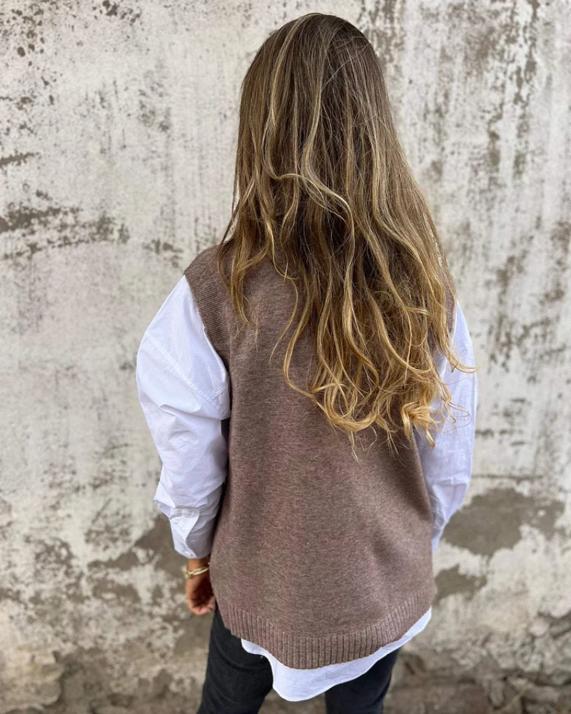 Evelyn – Stylish Knit Sweater Vest