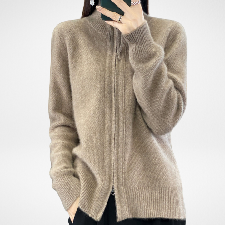 Sally – Minimalist Zip Sweater