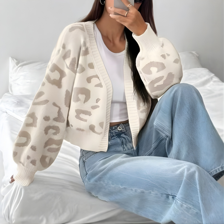 Sheena – Comfy Leopard Print Lantern Sleeve Cardigan