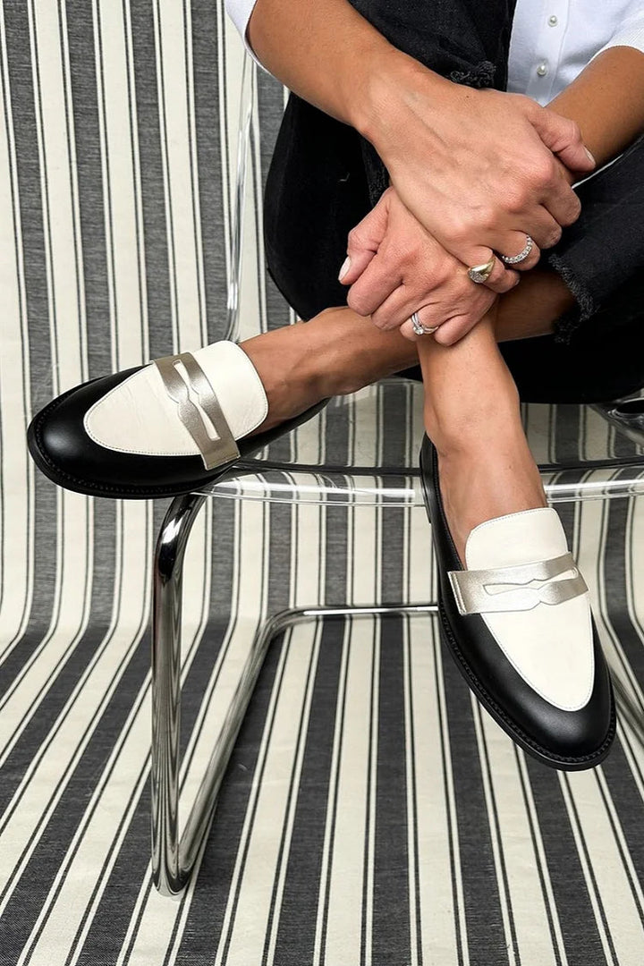 Thora – Classic Monochrome Loafers