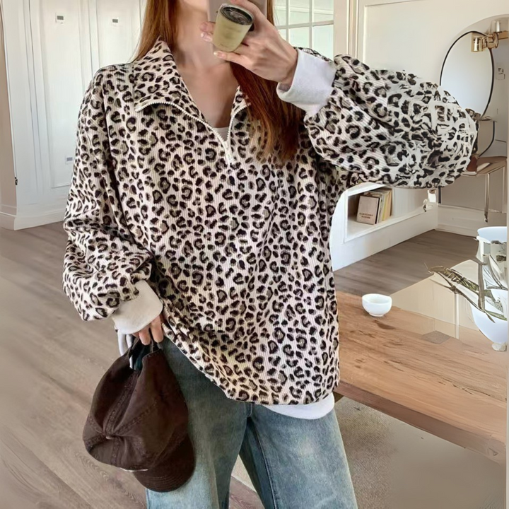 Mindi – Cosy Leopard Print Sweatshirt
