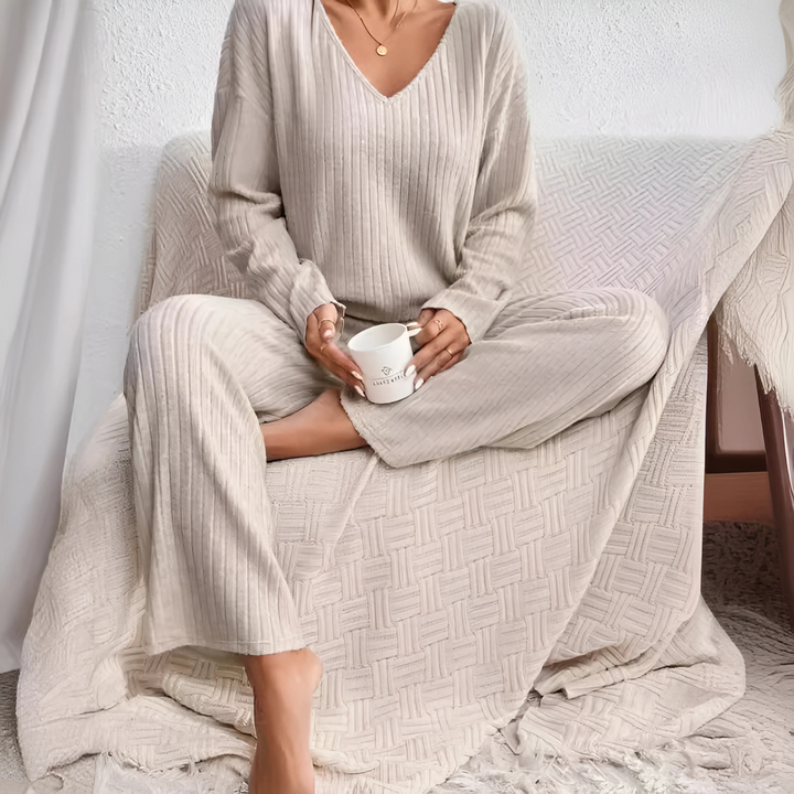 Cynthia – Comfy Drop Shoulder Long Sleeve Top and Pants Set