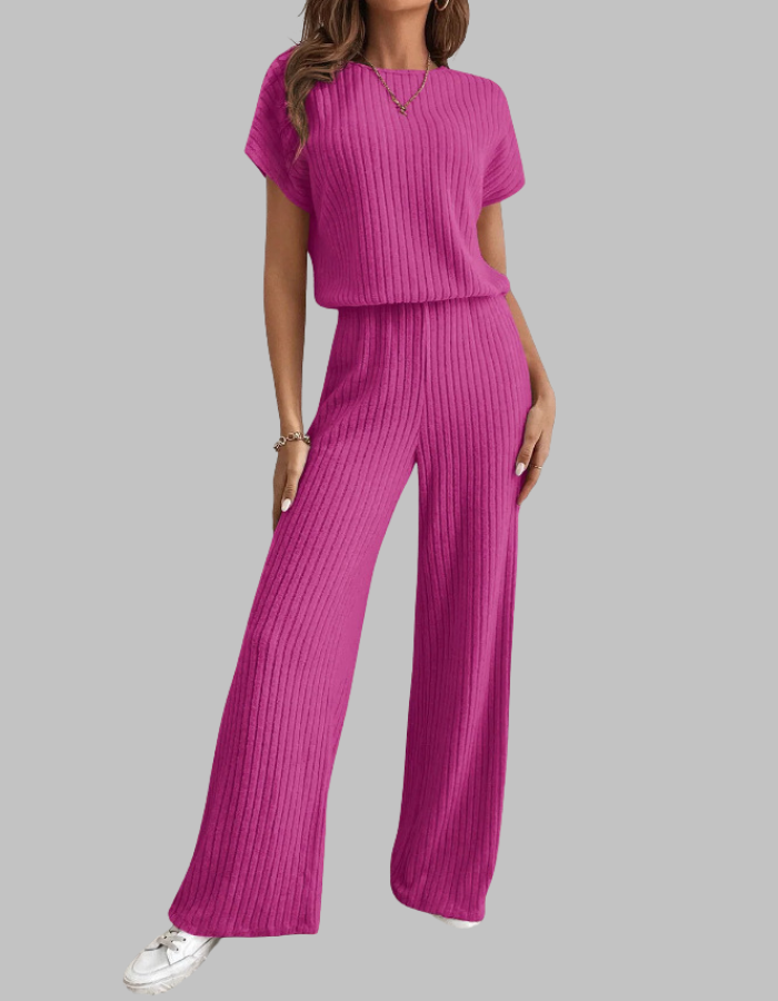Maggie – Casual Short Sleeve Top and Pants Set