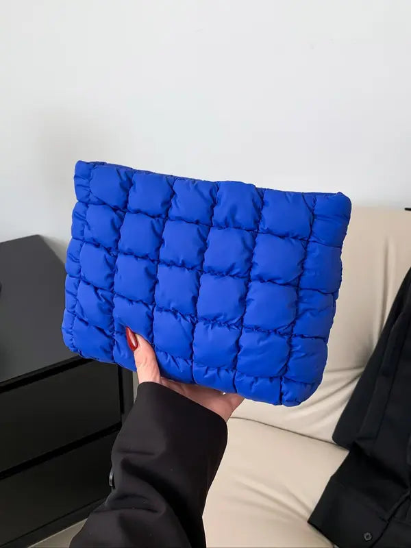 Emily – Large Capacity Quilted Zipper Travel Storage Bag