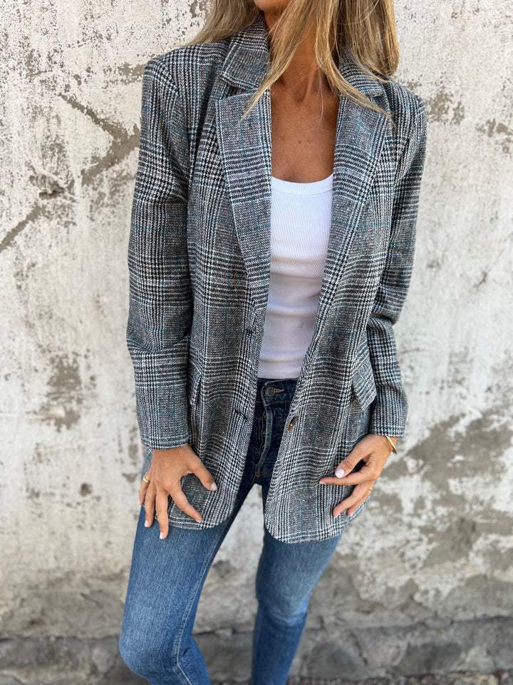 Lucinda – Classic Plaid Blazer