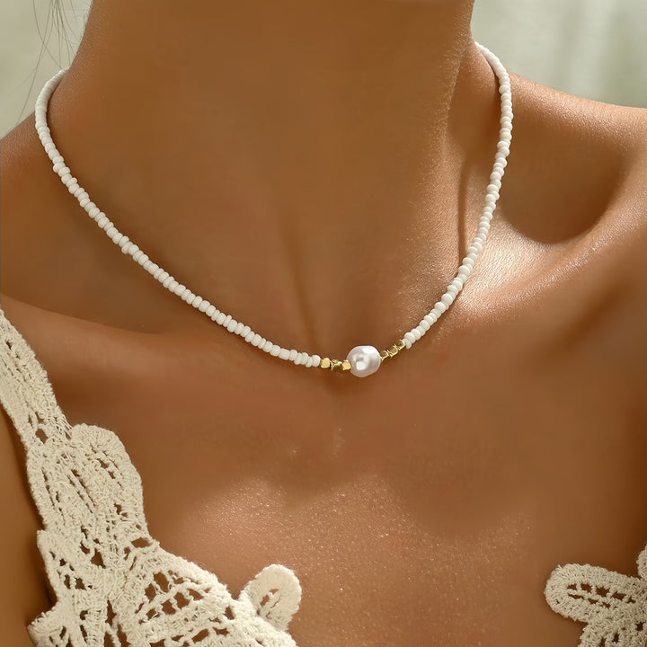 Lorraine – Beaded Pearl Pendant Necklace