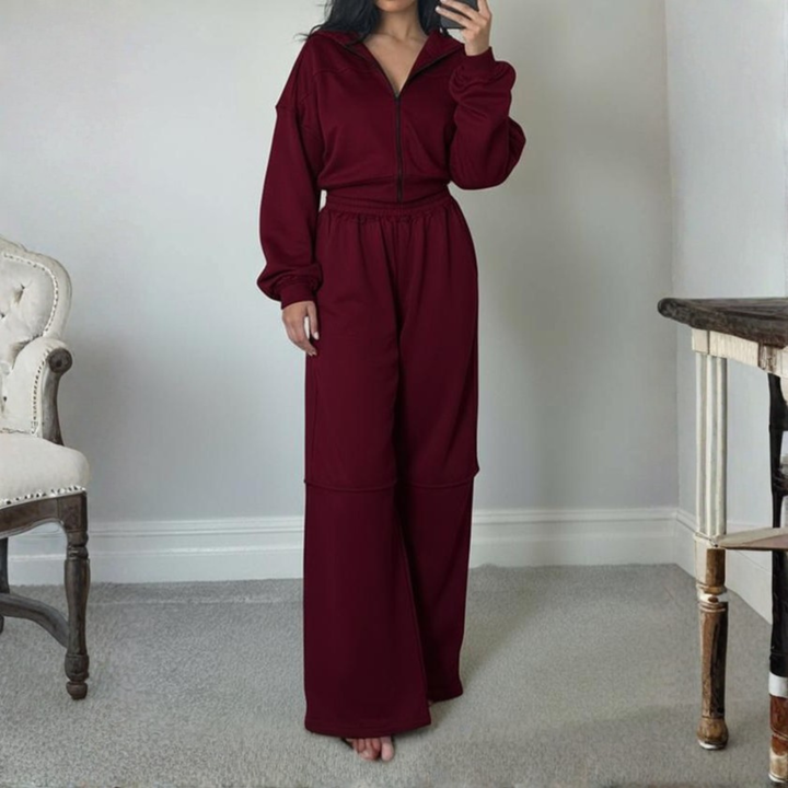 Betty – Relaxed Fit Crop Top and Pants Lounge Set
