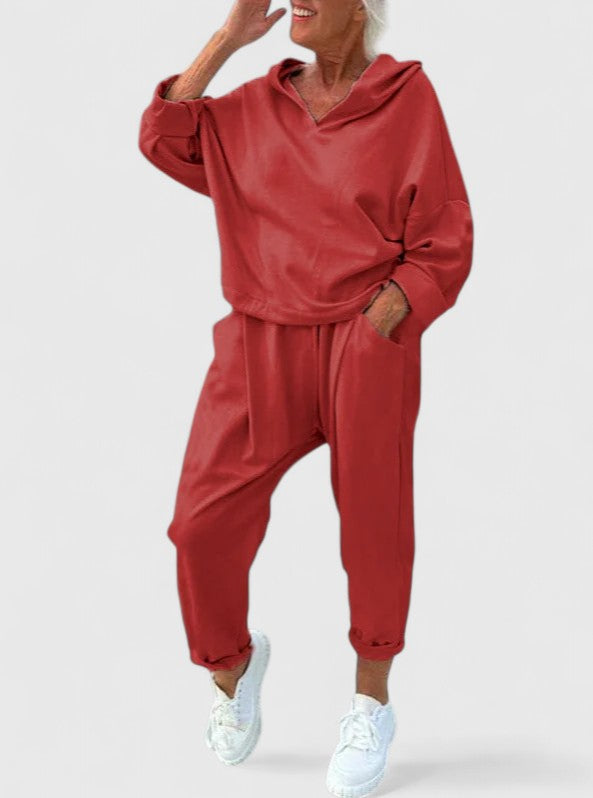 Trudy – Comfortable Hooded Sweatshirt Set