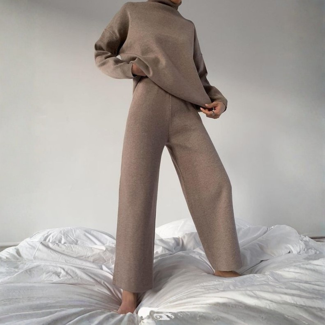 Cynthia – Cozy Long Sleeve Turtleneck Top and Wide Leg Pants Set
