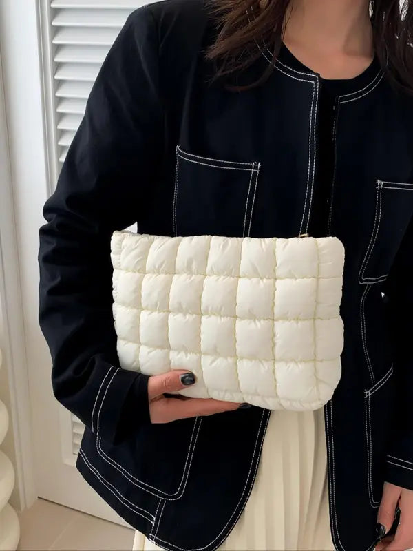 Emily – Large Capacity Quilted Zipper Travel Storage Bag