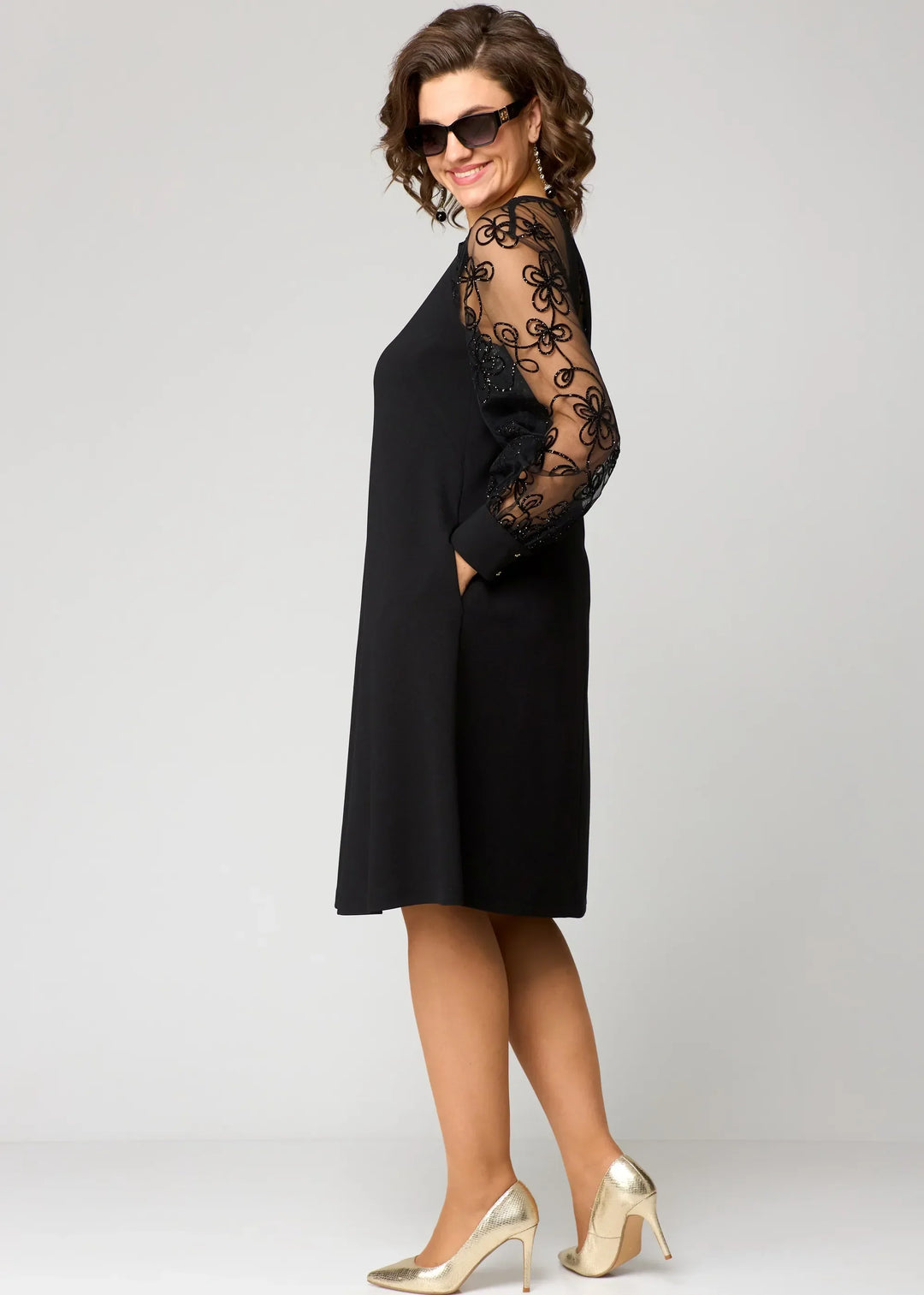 Doreen – Elegant Lace Dress