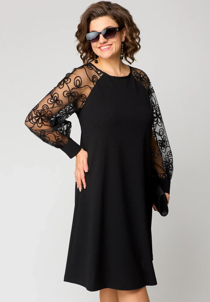 Doreen – Elegant Lace Dress