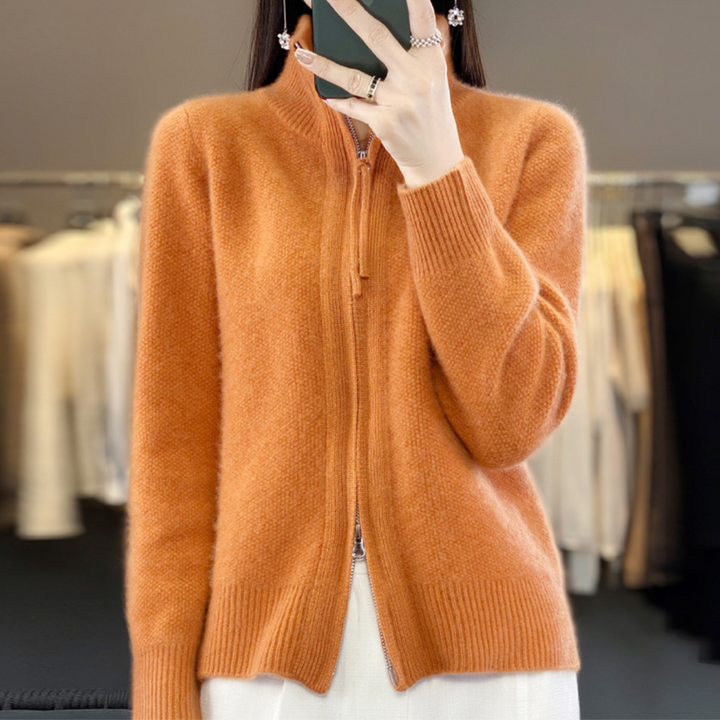 Sally – Minimalist Zip Sweater
