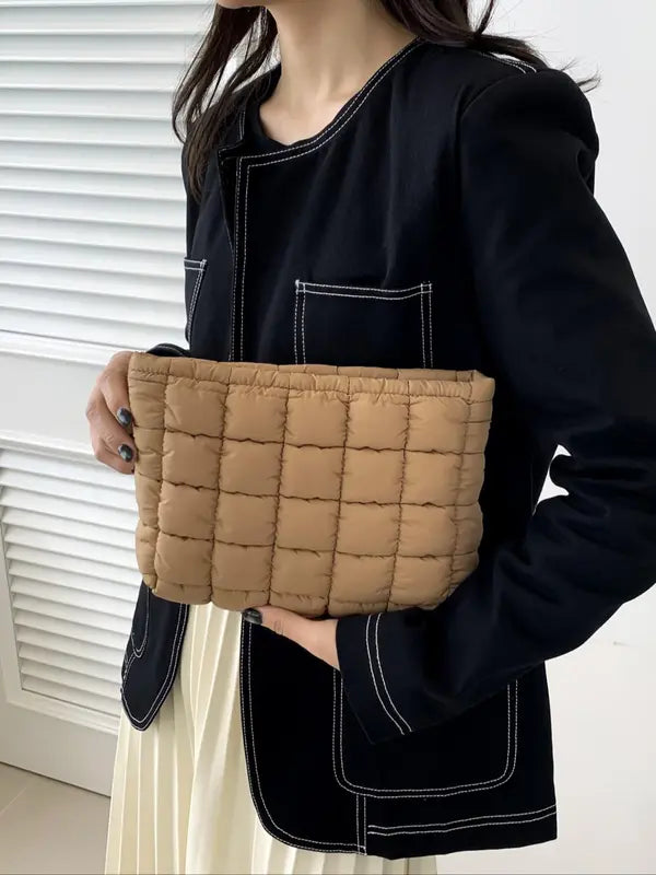 Emily – Large Capacity Quilted Zipper Travel Storage Bag