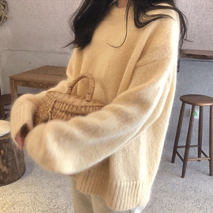 Deirdre – Casual Long Sleeve Round Neck Sweater