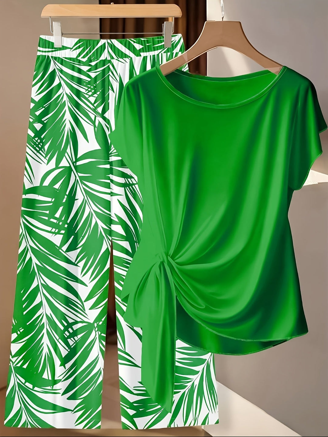 Amalia – Floral Print Top and Wide-Leg Pants Set