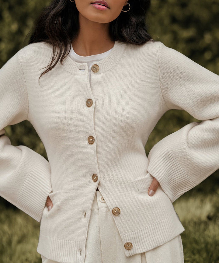 Clara – Classic Cardigan