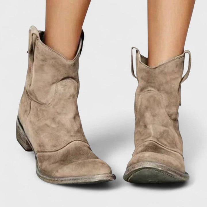 Valerie – Timeless Ankle Boots