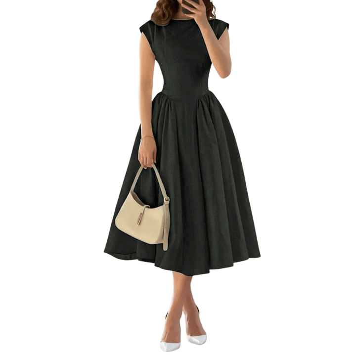 Anthea – Sleek Open-Back Maxi Dress