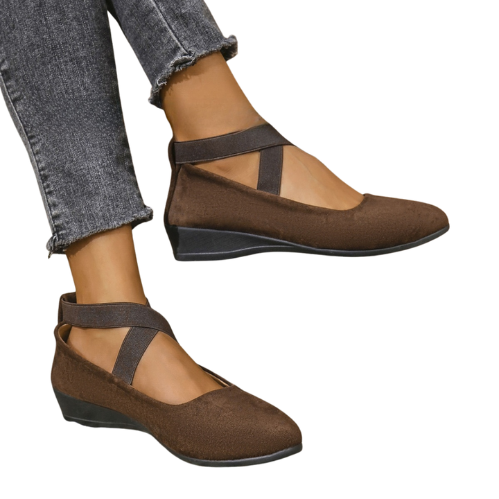 Vera – Breathable Wedge Slip-On Closed Shoes