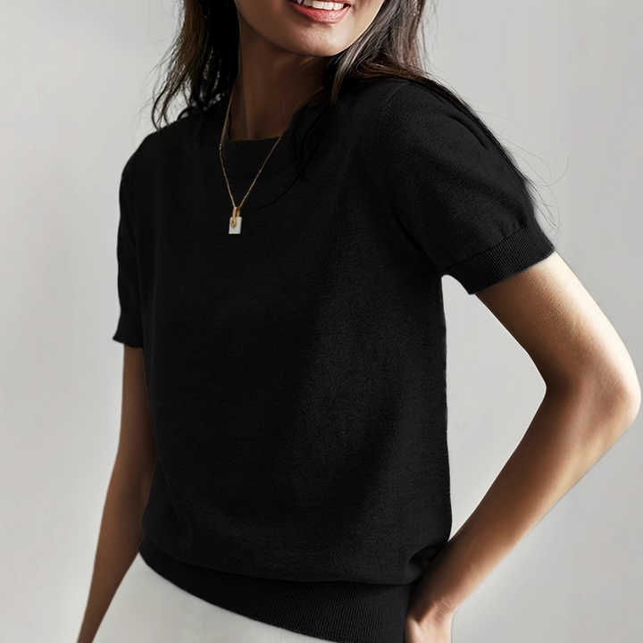 Cynthia – Casual Short Sleeve Crew Neck Top