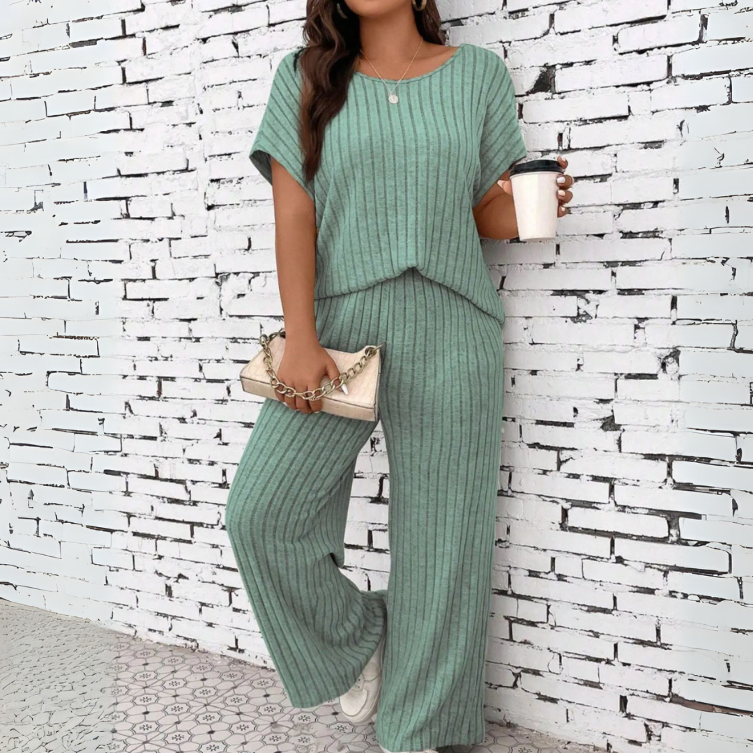 Sheena – Casual Plus Size Short Sleeve Top and Pants Set