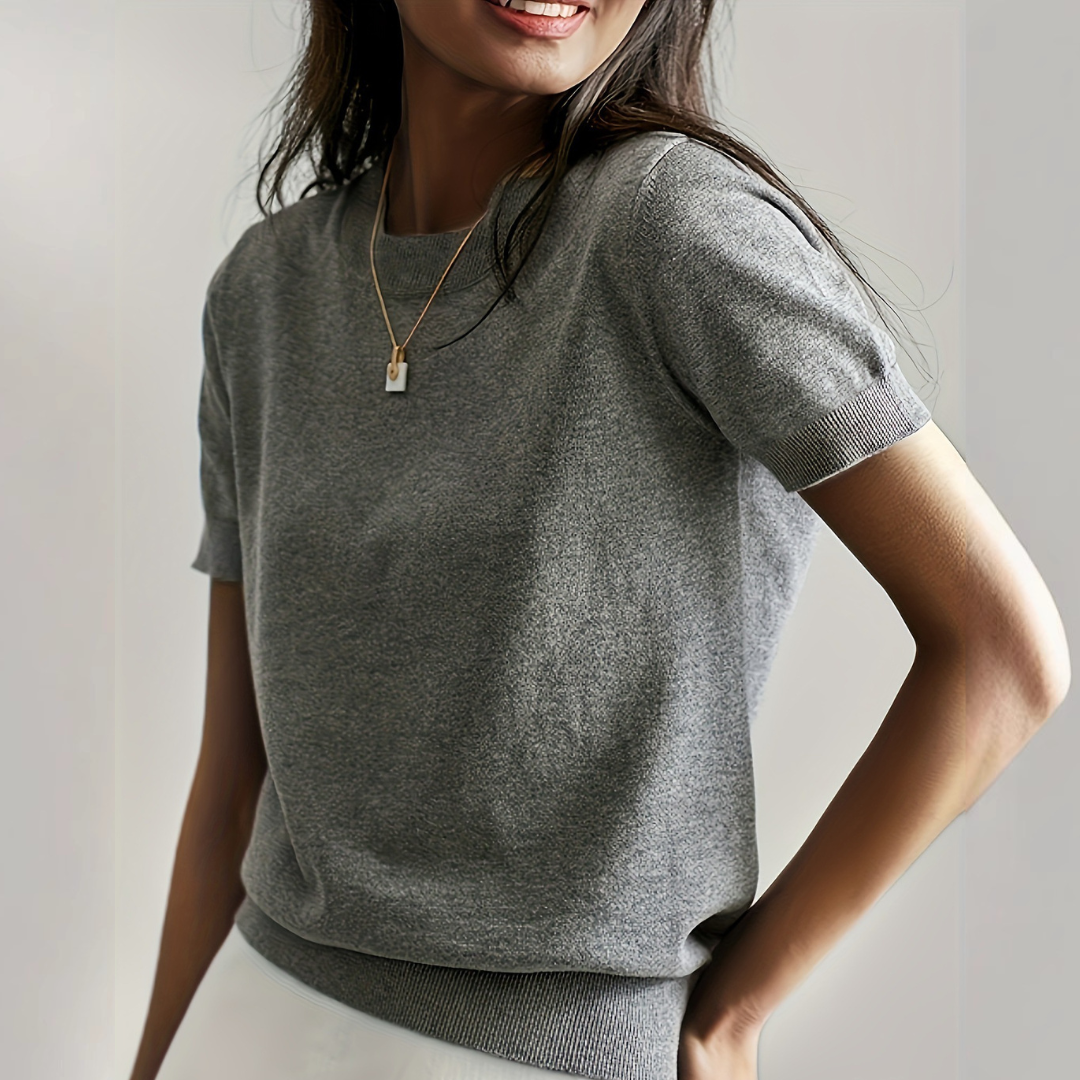 Angela – Casual Short Sleeve Crew Neck Top
