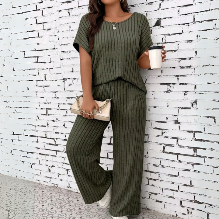 Sheena – Casual Plus Size Short Sleeve Top and Pants Set