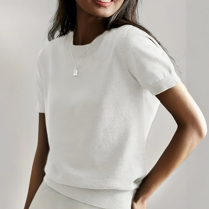 Cynthia – Casual Short Sleeve Crew Neck Top