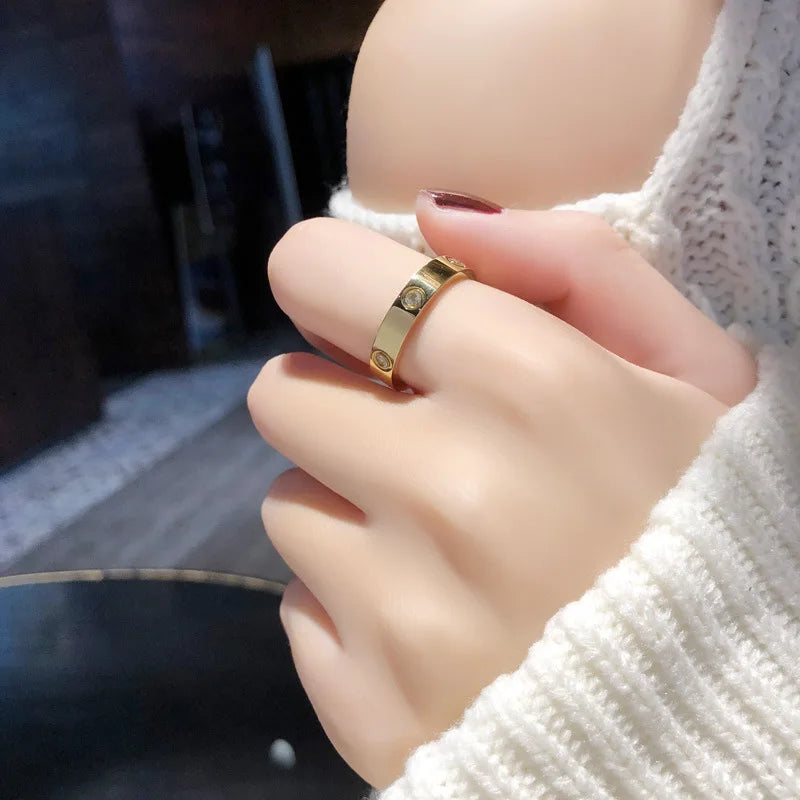 Aline – Radiant Heart Silver Ring