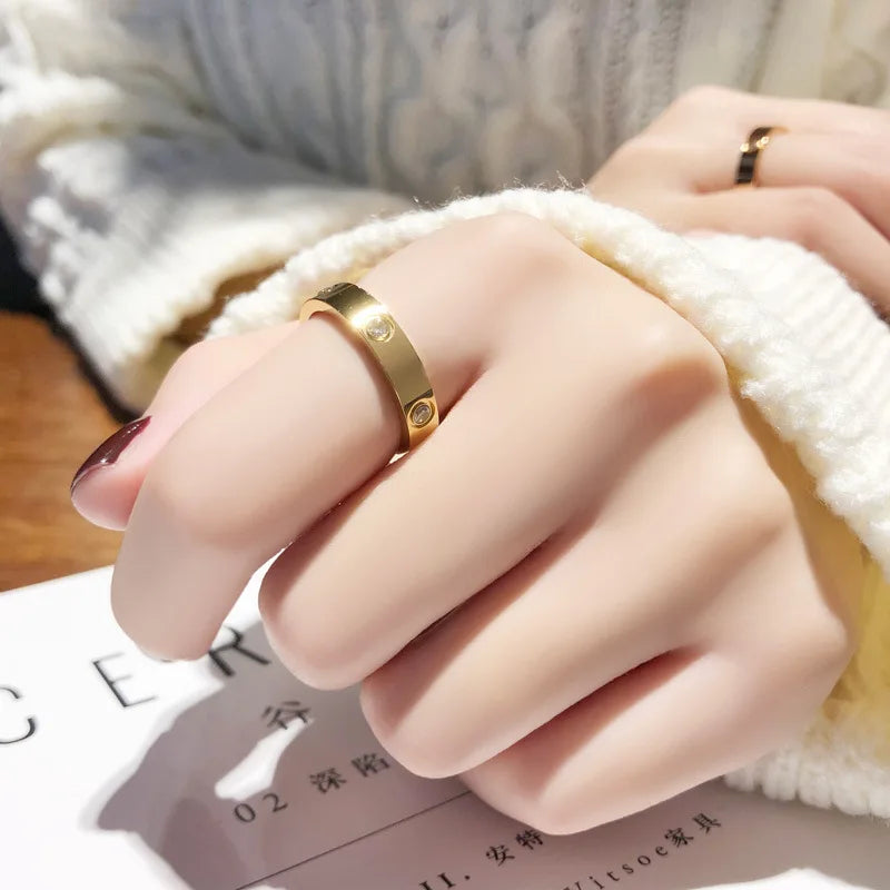 Aline – Radiant Heart Silver Ring